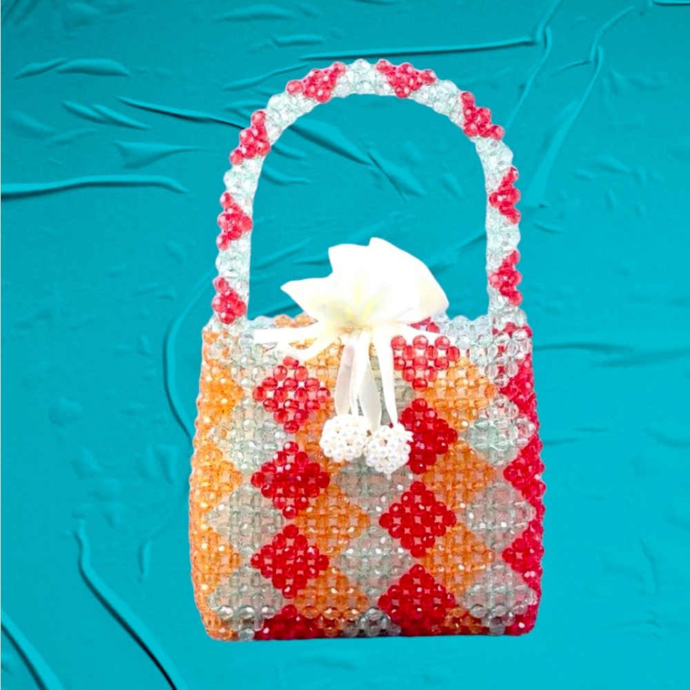 NEW Beaded Satchel Bag.
Handcrafted Mini Color-Block Drawstring Design
♦️